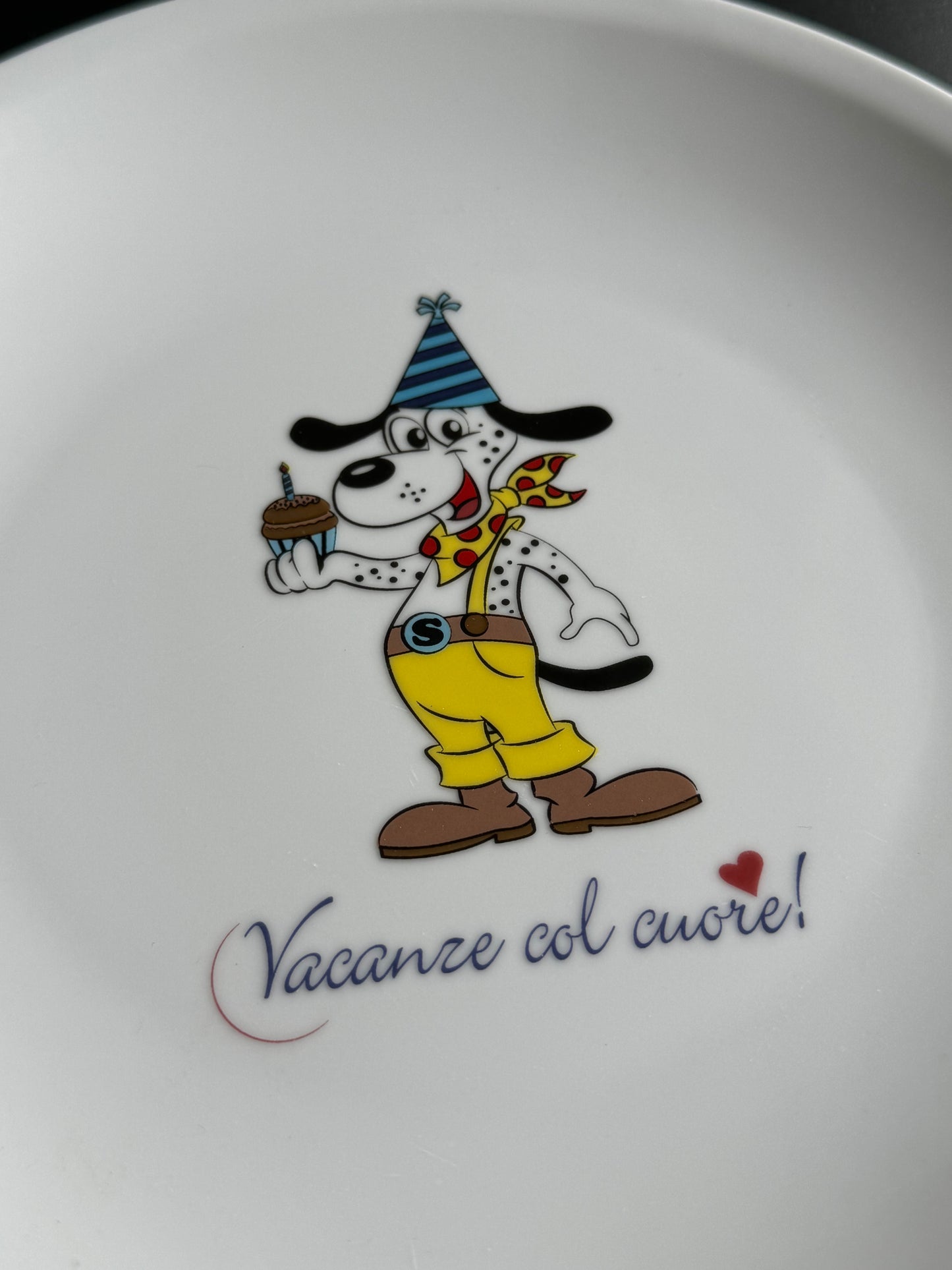 Spotty plate 'BIRTHDAY'